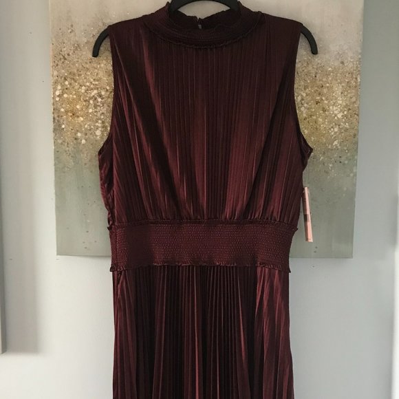 ✨HOST PICK✨Nanette Lepore High Neck Pleated Dress (NWT) - Picture 2 of 16